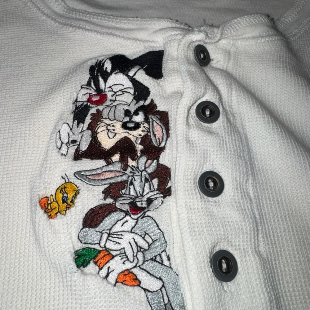 Vtg Warner Bros Shirt XL Thermal Beige Tweety Bugs 90s - Picture 1 of 3